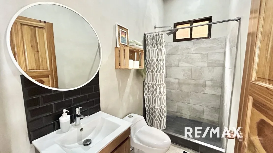 Beachside Bliss: Luxury Living with 9 rental incomes & Rooftop Yoga Deck! — photo 17