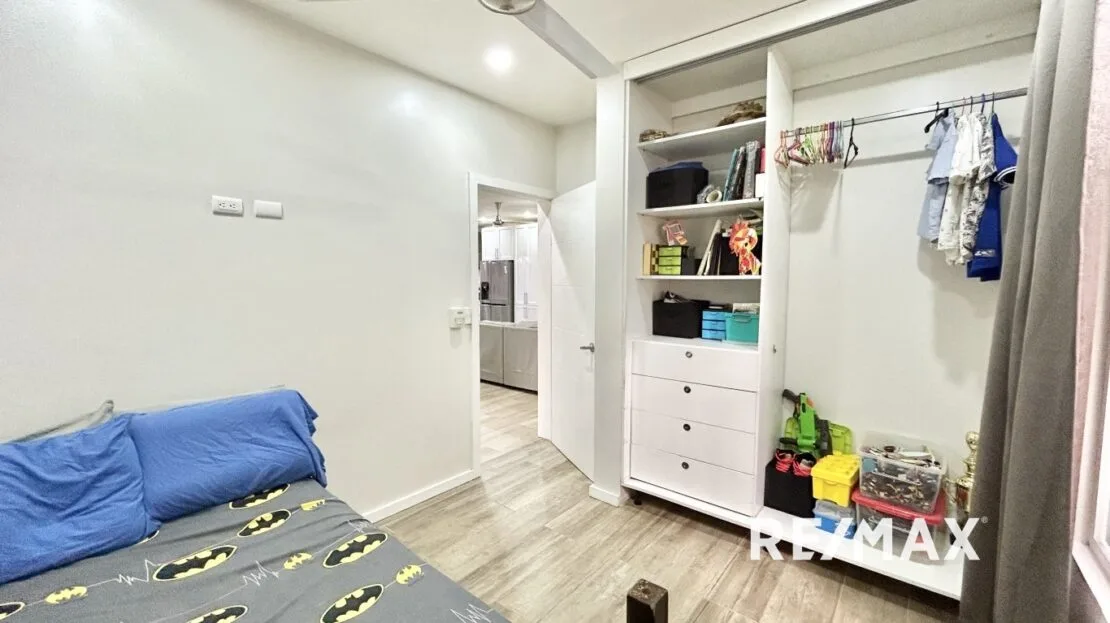 Beachside Bliss: Luxury Living with 9 rental incomes & Rooftop Yoga Deck! — photo 10
