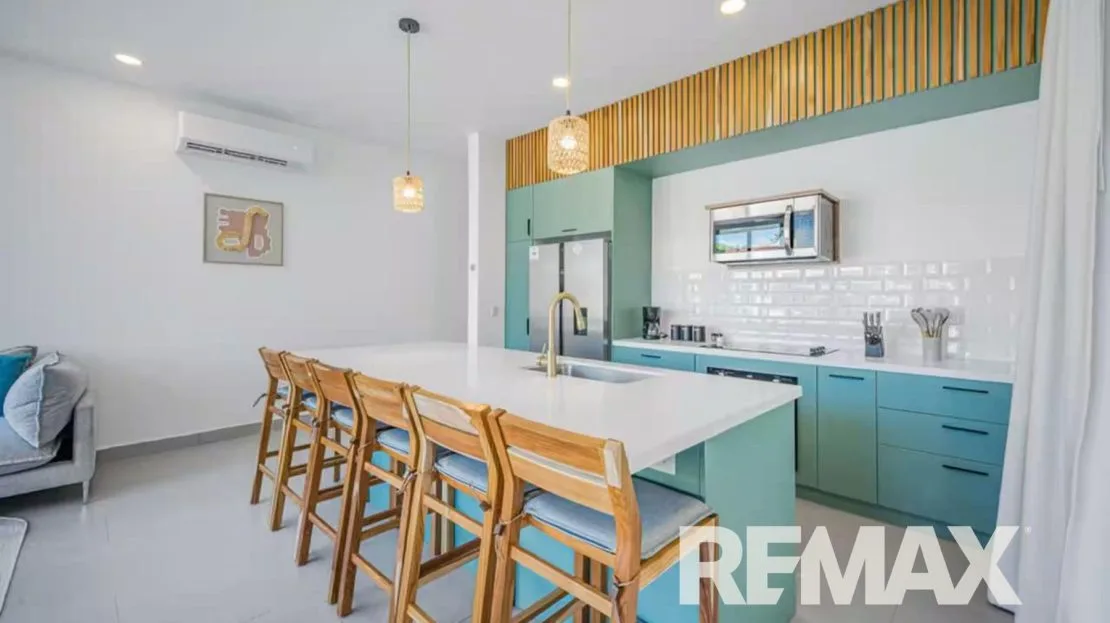 Luxury Beachfront in Hermosa Palms | 2 Homes with Private Beach Access — photo 4