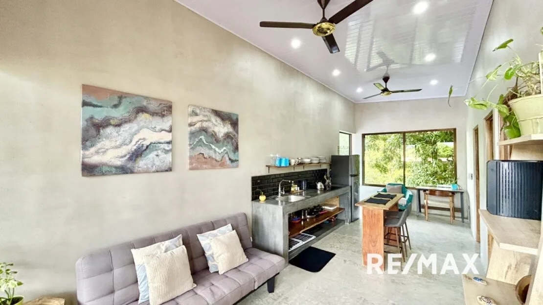 Beachside Bliss: Luxury Living with 9 rental incomes & Rooftop Yoga Deck! — photo 20
