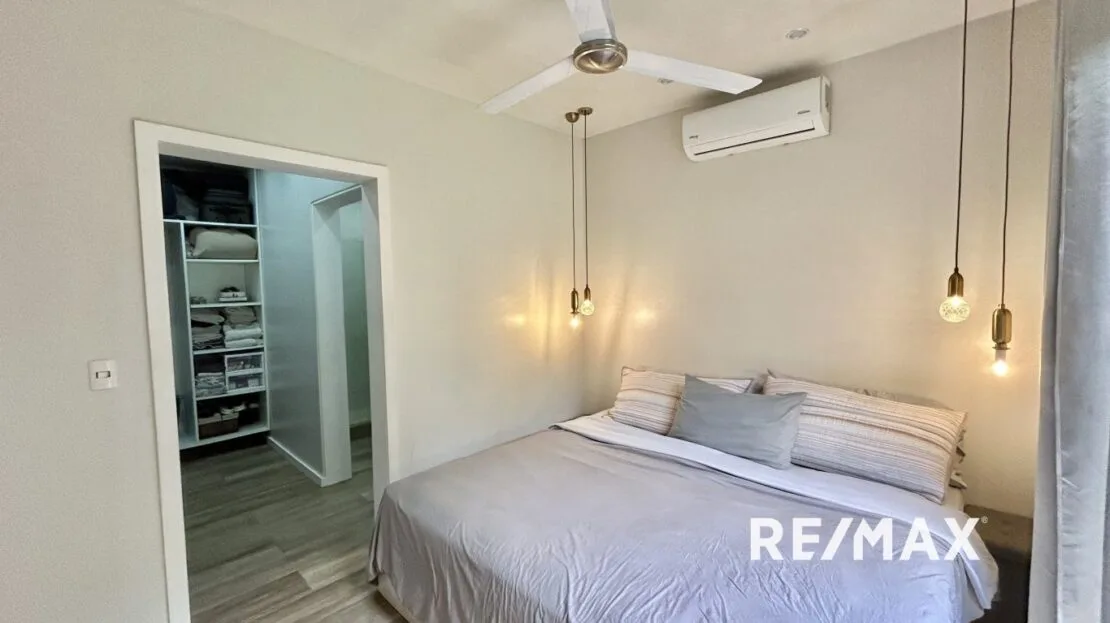 Beachside Bliss: Luxury Living with 9 rental incomes & Rooftop Yoga Deck! — photo 8