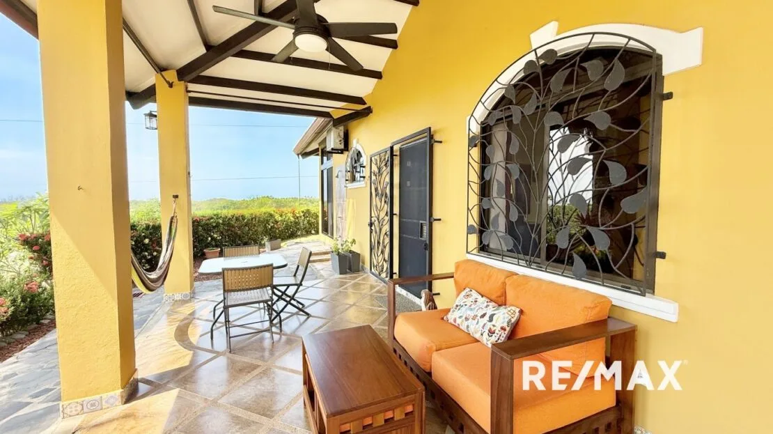 Stunning Villa & Studio with Ocean View & Private Pool in Rancho Las Lomas | Bejuco