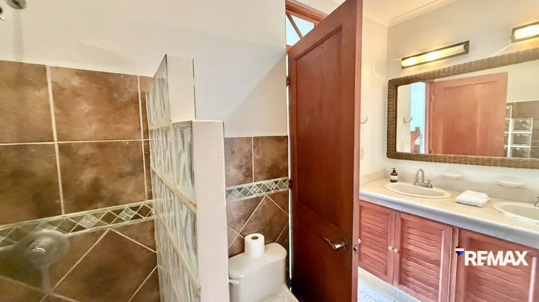 Beachfront Dream Condo Ocean View! — photo 12