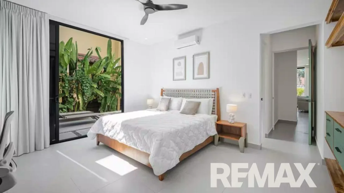 Luxury Beachfront in Hermosa Palms | 2 Homes with Private Beach Access — photo 11