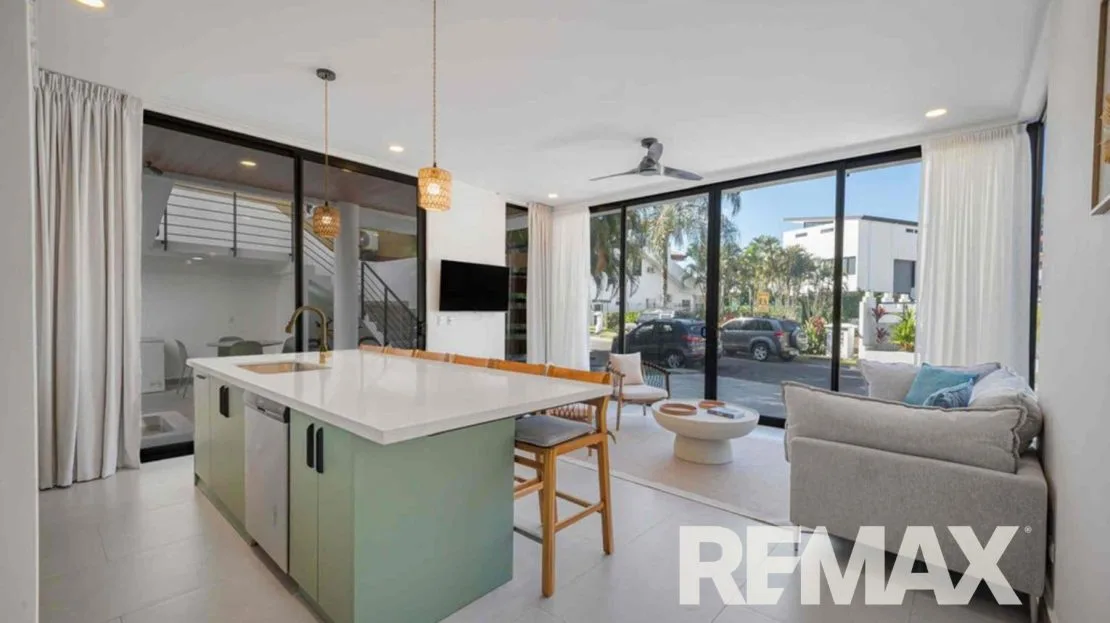 Luxury Beachfront in Hermosa Palms | 2 Homes with Private Beach Access — photo 6