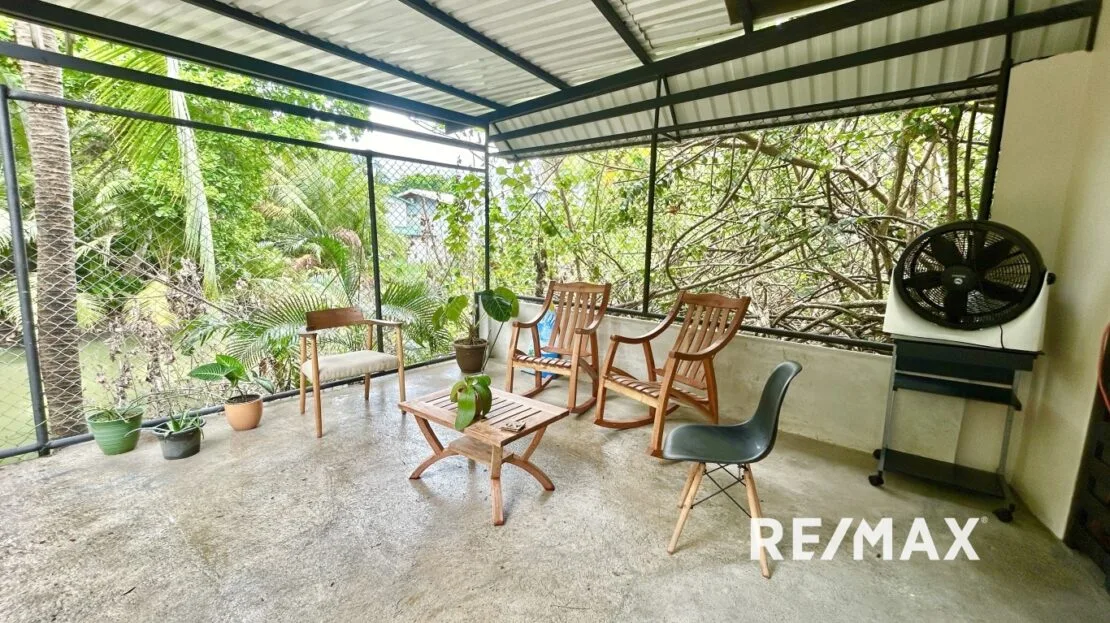 Beachside Bliss: Luxury Living with 9 rental incomes & Rooftop Yoga Deck! — photo 27