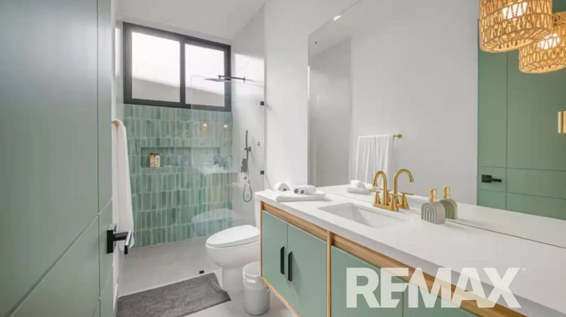 Luxury Beachfront in Hermosa Palms | 2 Homes with Private Beach Access — photo 14