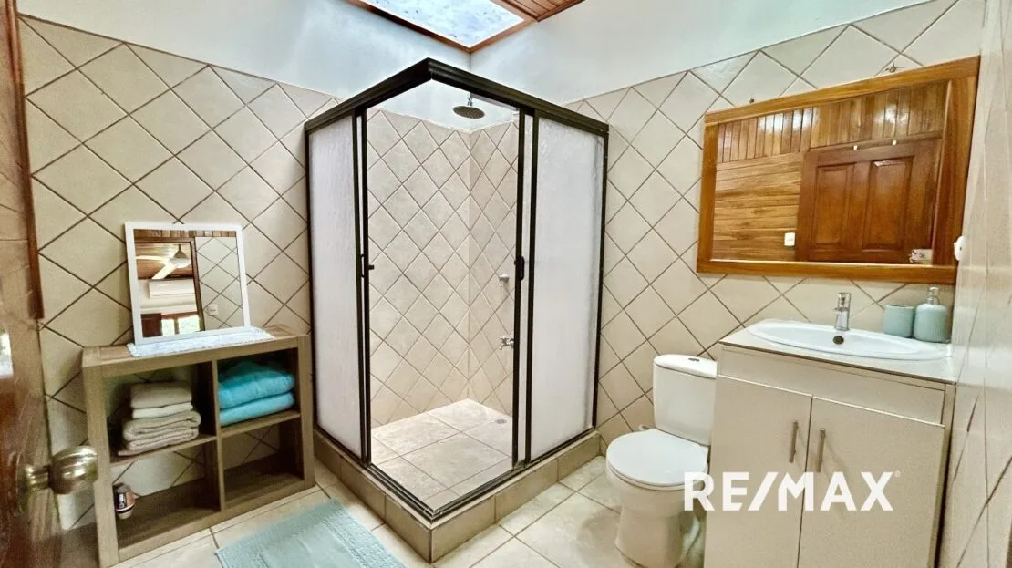 Beachside Bliss: Luxury Living with 9 rental incomes & Rooftop Yoga Deck! — photo 25
