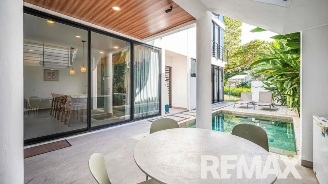 Luxury Beachfront in Hermosa Palms | 2 Homes with Private Beach Access — photo 25