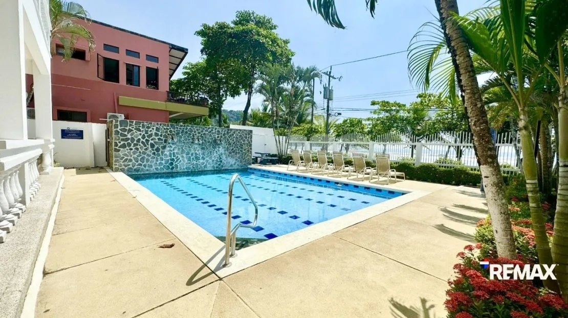 Beachfront Dream Condo Ocean View! — photo 27