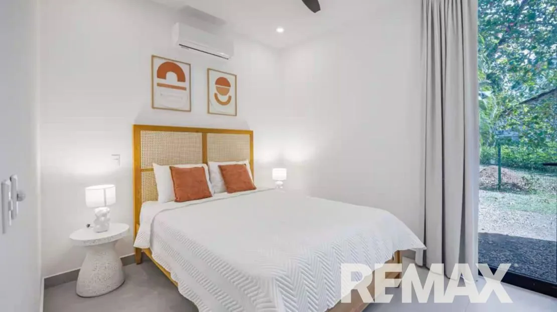 Luxury Beachfront in Hermosa Palms | 2 Homes with Private Beach Access — photo 20