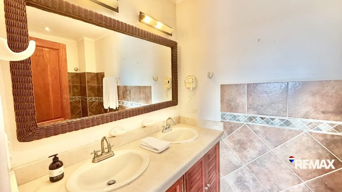Beachfront Dream Condo Ocean View! — photo 11