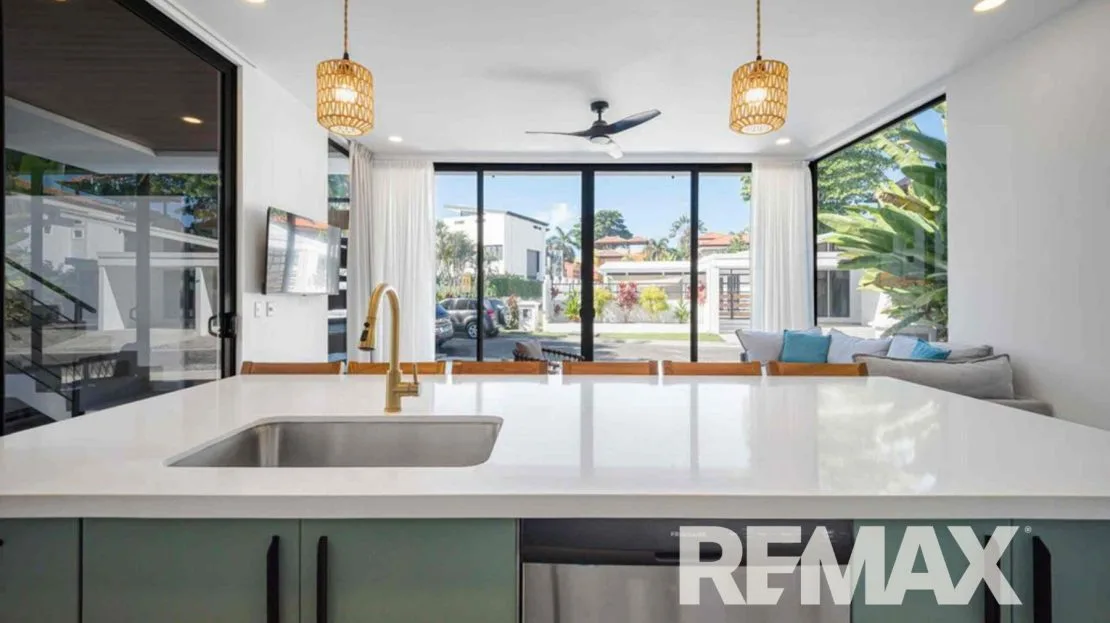 Luxury Beachfront in Hermosa Palms | 2 Homes with Private Beach Access — photo 8