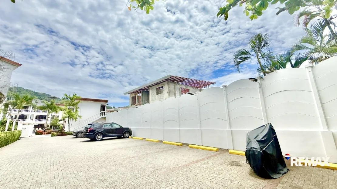 Beachfront Dream Condo Ocean View! — photo 29