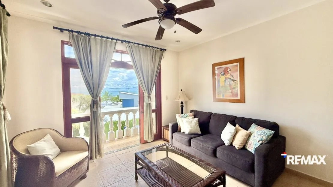 Beachfront Dream Condo Ocean View! — photo 2