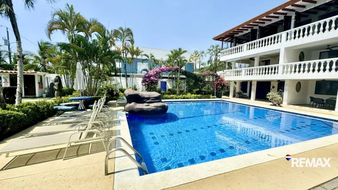 Beachfront Dream Condo Ocean View! — photo 26