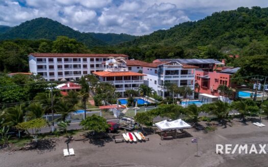 Beachfront condo! | Ground Floor in La Paloma Blanca | Jaco Beach