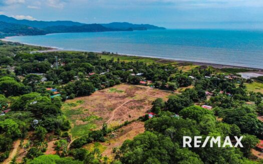 5.87 acres of pristine land in Playa Azul | Tarcoles