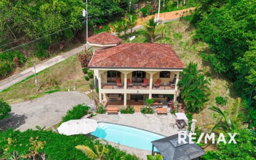 Peace Haven in Playa Hermosa with Breathtaking Views