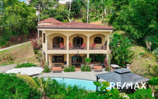 Peace Haven in Playa Hermosa with Breathtaking Views