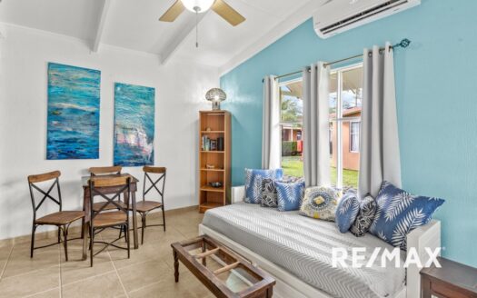 Charming 2-Bedroom Condo in Paradise – 3 Minutes walk to the Beach!