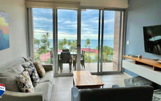 Beachside Paradise – Perfect for Families, Surfers, and Digital Nomads!