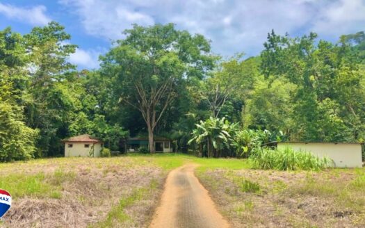 1,8 acre Development Property in Playa Hermosa