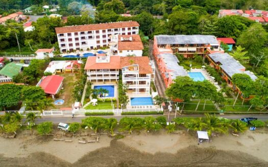 South Jaco Gem: Beachfront Living with Serene Pool Views