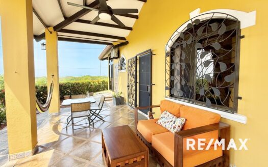 Stunning Villa & Studio with Ocean View & Private Pool in Rancho Las Lomas | Bejuco