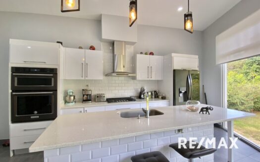 DREAM HOME IN HERMOSA BEACH