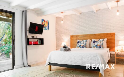 Multiplex | Private access to Hermosa Beach