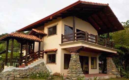 Playa Hermosa Beachfront Craftsman House – 1197 m² with Development Potential