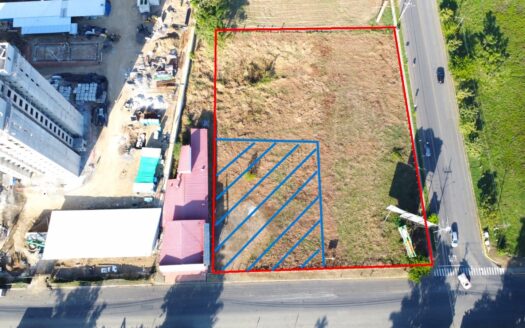 Prime location LOT on Pastor Diaz Ave. JACO