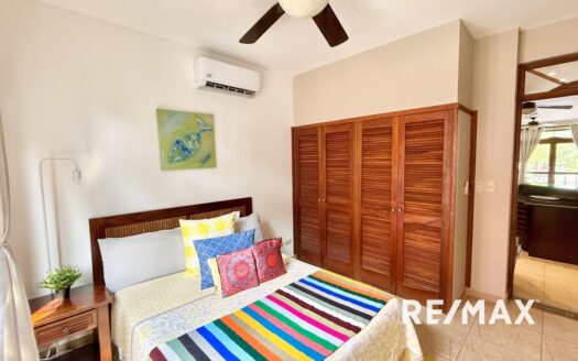 Wake Up to Waves – 3 bedrooms Beachfront Beauty in Jacó