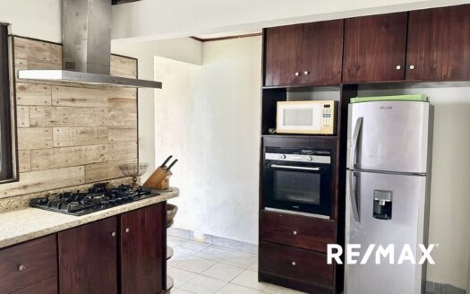 Charming Villa in Gated Community in Jaco – Walk to the Beach