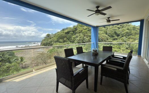 Your Oceanfront Haven / Breakwater Point, Jaco Beach
