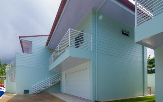 Charming Apartment Complex in Jaco Beach – Great Investment Opportunity!