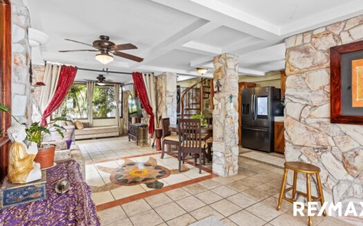 La Paloma Blanca Oceanfront Condo