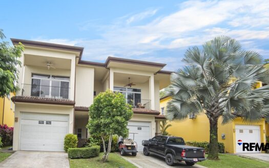 Beachside Lifestyle in Las Lomas