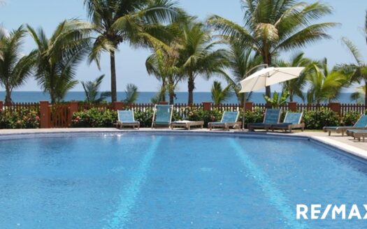 Bahia Azul Oceanfront 3-bed with private rooftop terrace
