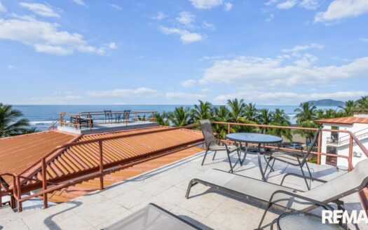 Bahia Azul Oceanfront 3-bed with private rooftop terrace