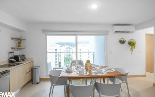 Beach Living at Viva Jacó I Three Bedroom Condo