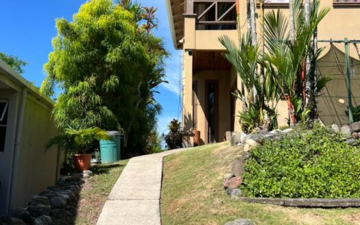 Great opportunity 3 Bed  3 Bath Home in Playa Hermosa – Loma del Mar