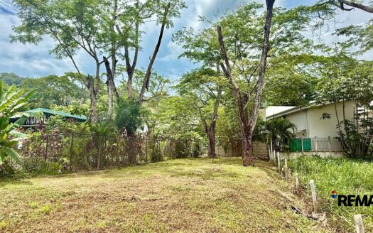 Playa Hermosa Mixed-Use Investment Lot