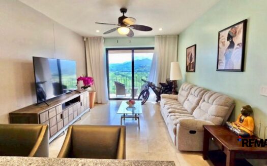 Condo in Jaco Beach with Mountain Views