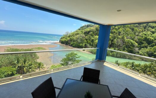 Stunning Oceanfront Condo in South Jacó with Panoramic Views
